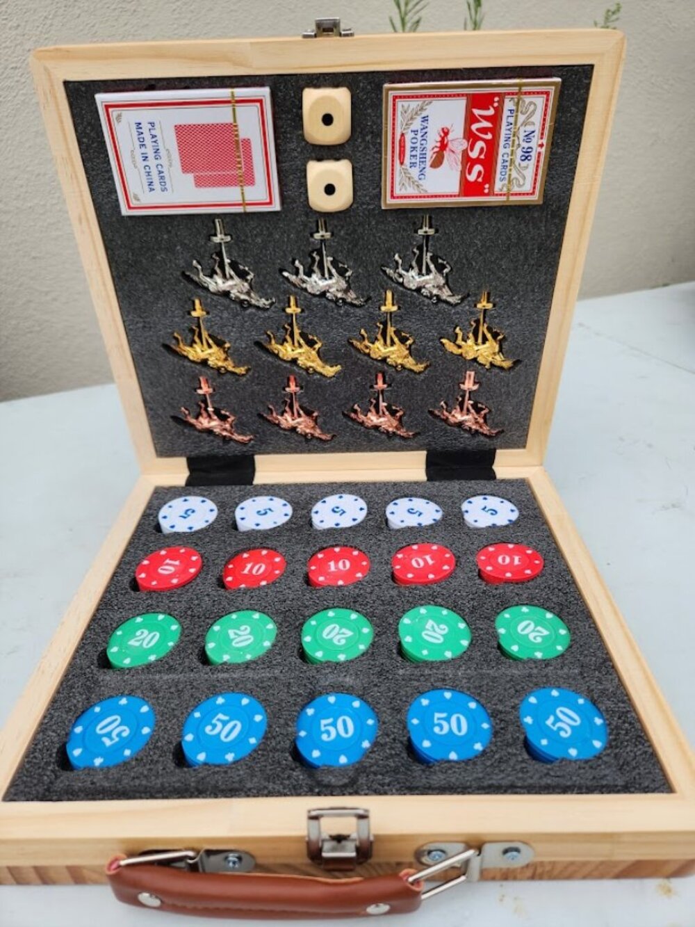 New Horse Race Board Game Horse Racing Tabletop Boardgame Wood Metal Foldable Di